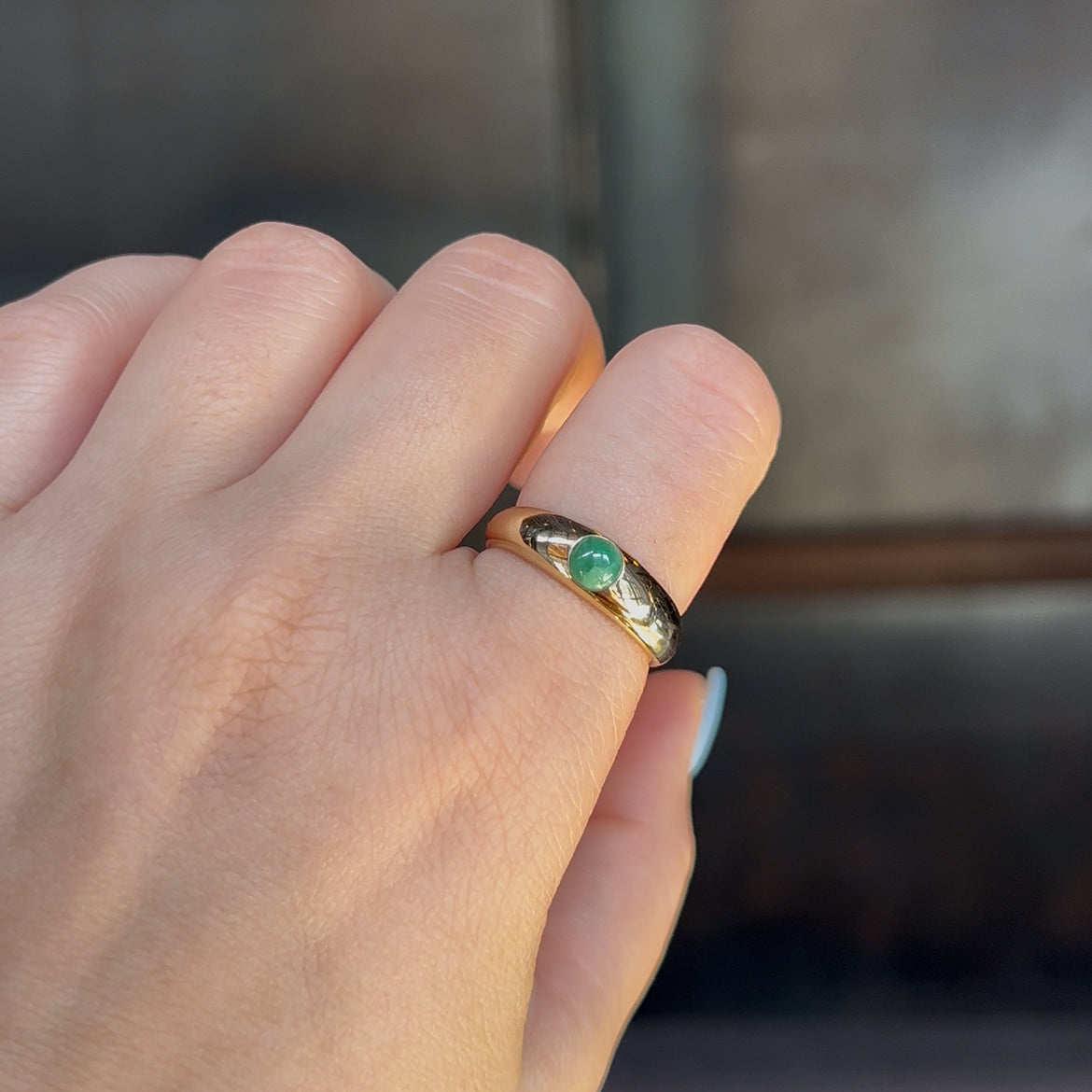 Jadeite Bubble Band in Yellow Gold
