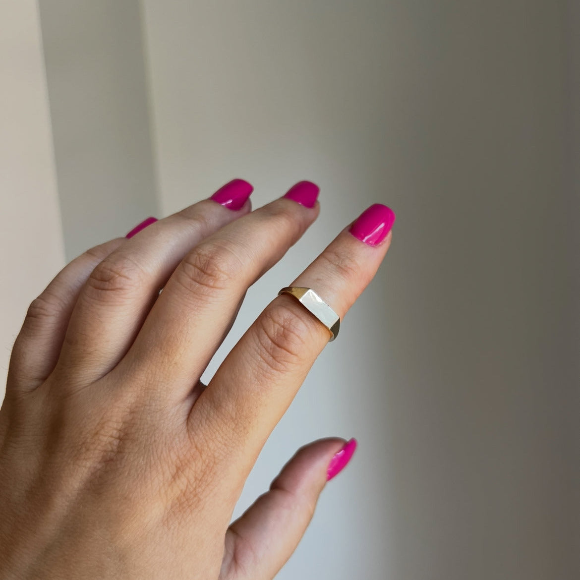 14K Yellow Gold Hollow Namecard Signet