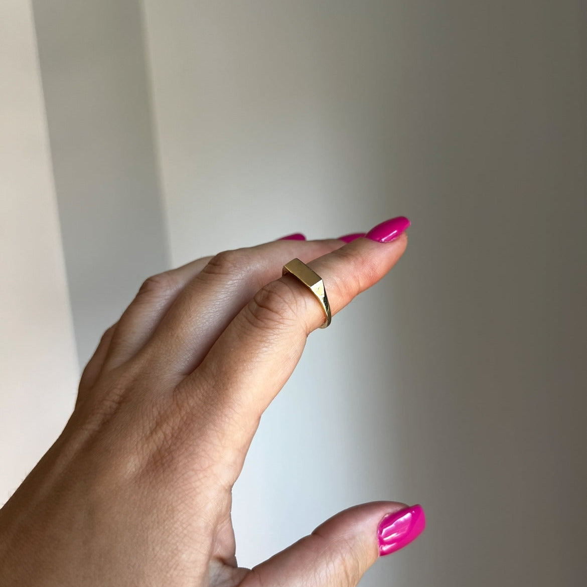 14K Yellow Gold Hollow Namecard Signet