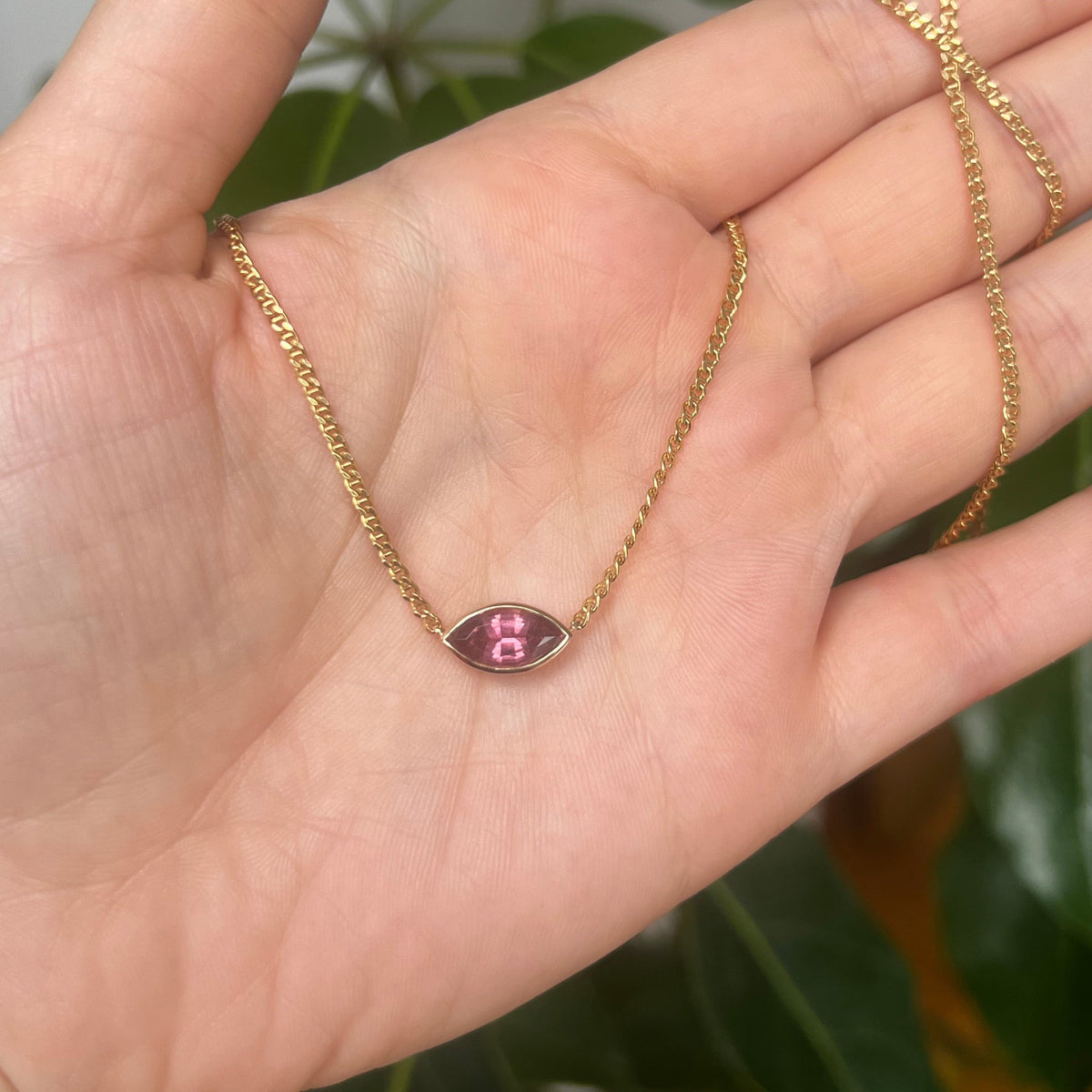 18K Gold Flat Mariner Chain with Mauve/Pink Tourmaline, 24"