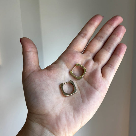 14K Yellow Gold Rounded Square Hoops